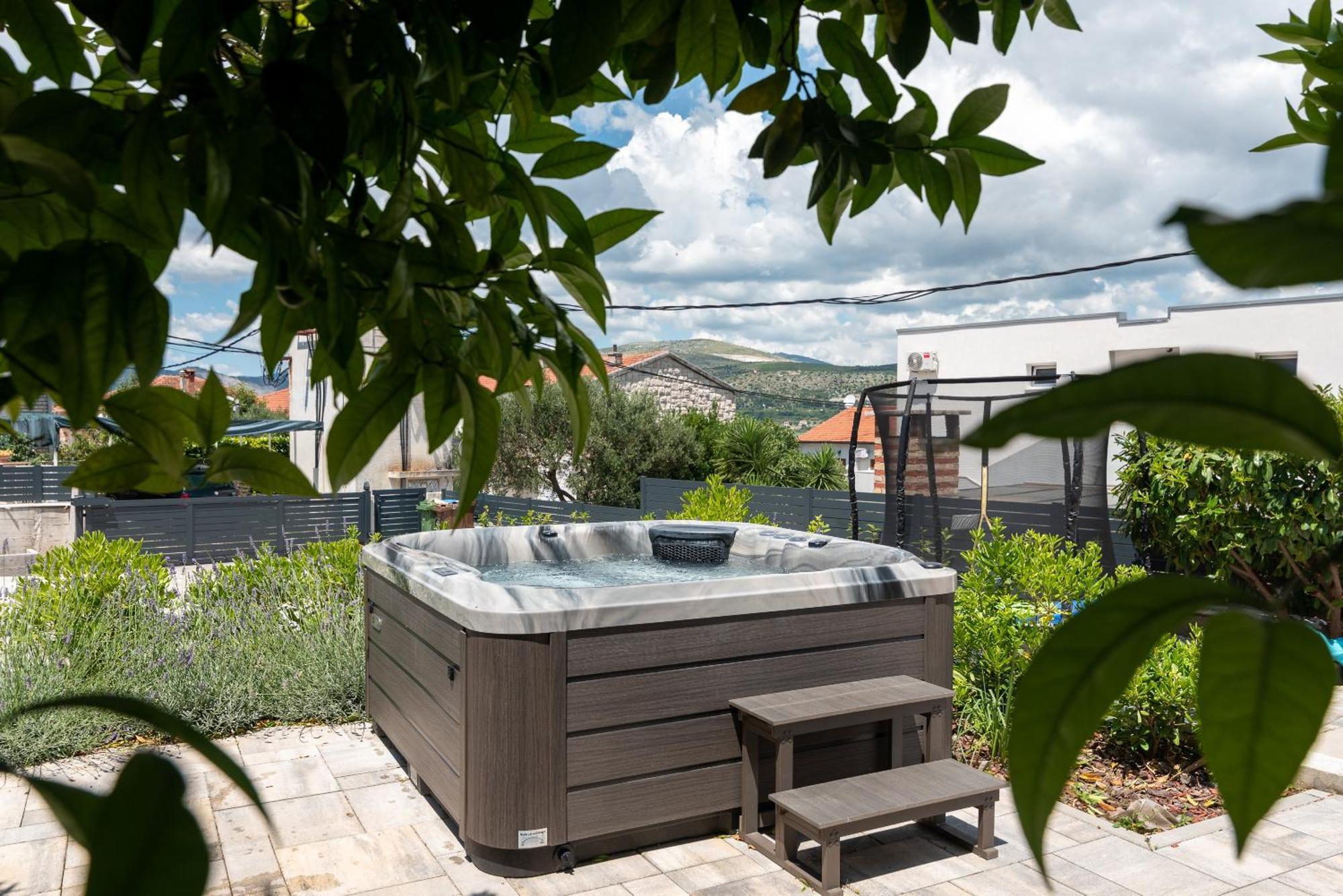 Maca Apartments & Suites Trogir Eksteriør bilde