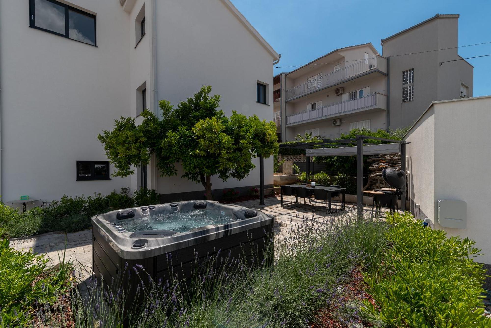 Maca Apartments & Suites Trogir Eksteriør bilde